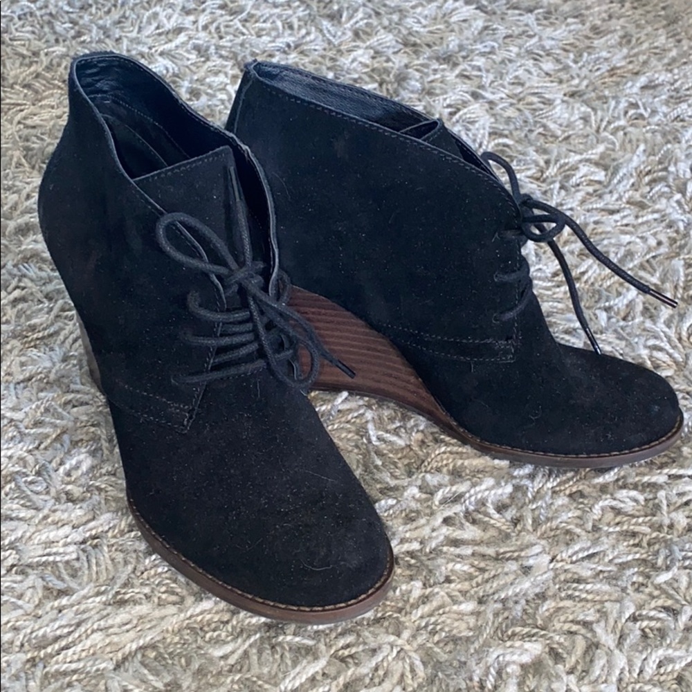 Lucky Brand black wedges